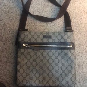 Gucci Messenger bag